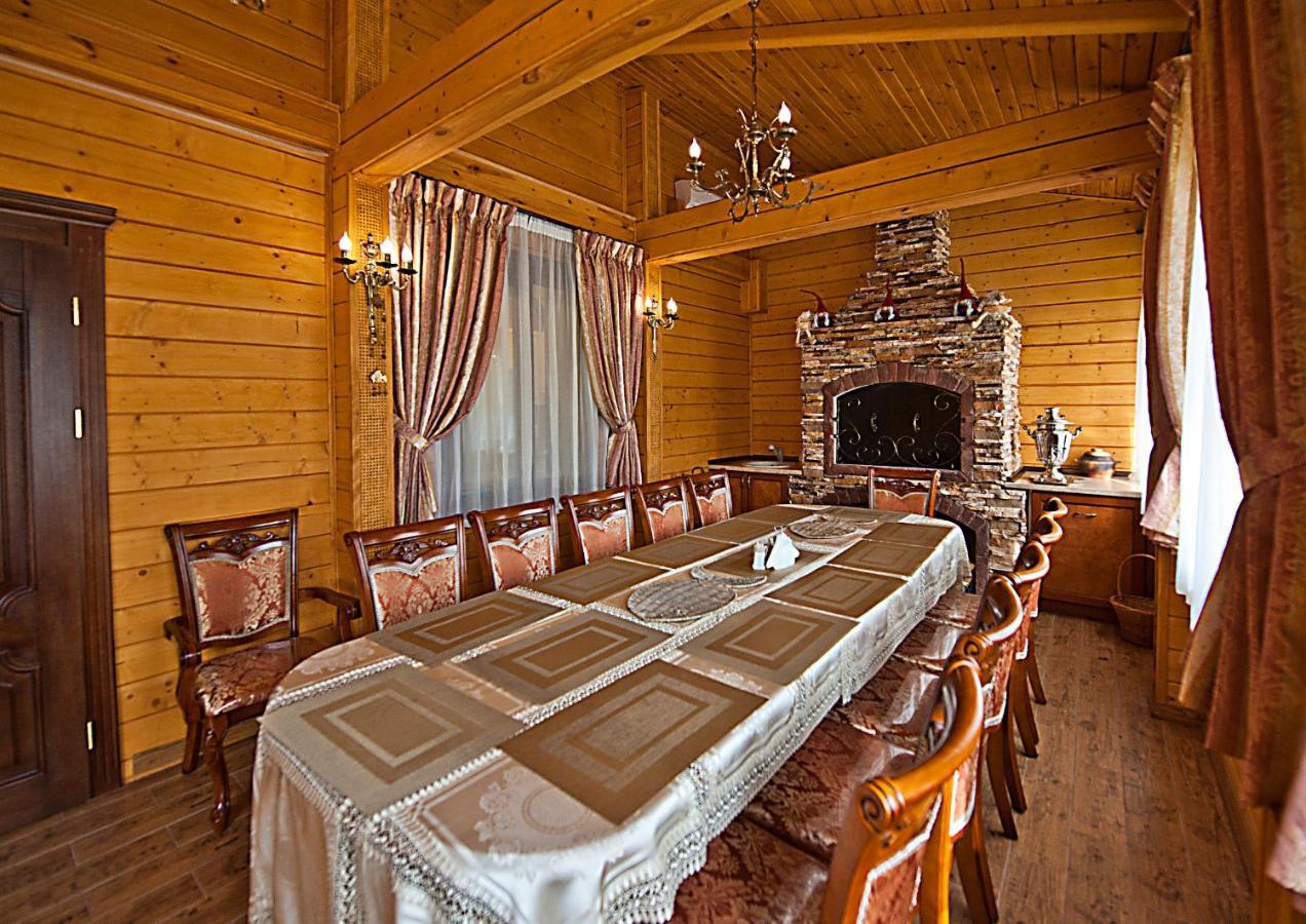 Комплекс Відпочинку Goldfіsh Сlub Pensionat Babintsy Exteriör bild